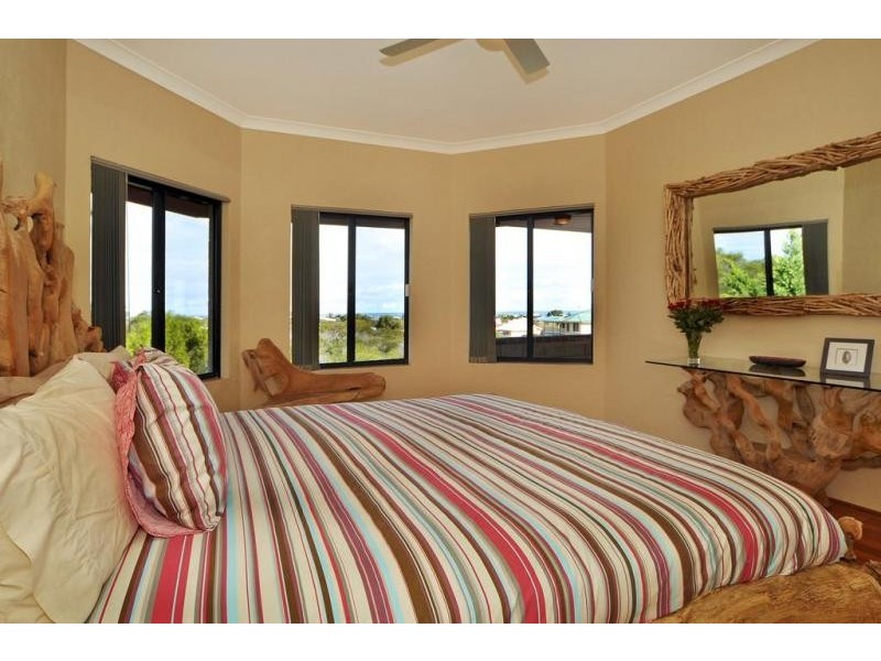 14 Harvey Drive, Ledge Point WA 6043