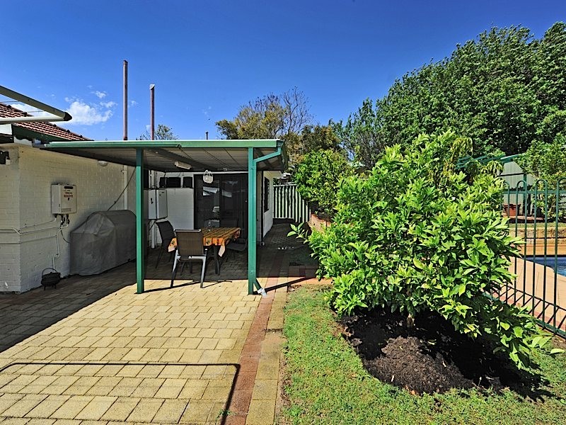 217 Woodside Street, Doubleview WA 6018