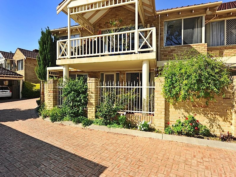 9/80 Mooro Drive, Mount Claremont WA 6010