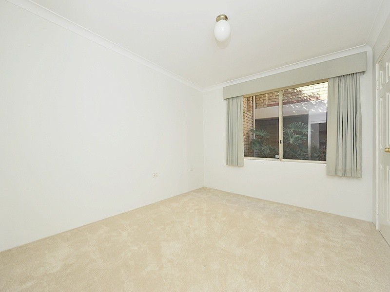 9/80 Mooro Drive, Mount Claremont WA 6010