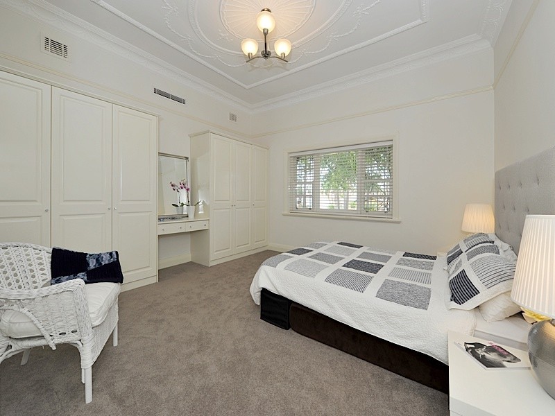33 The Boulevard, Floreat WA 6014