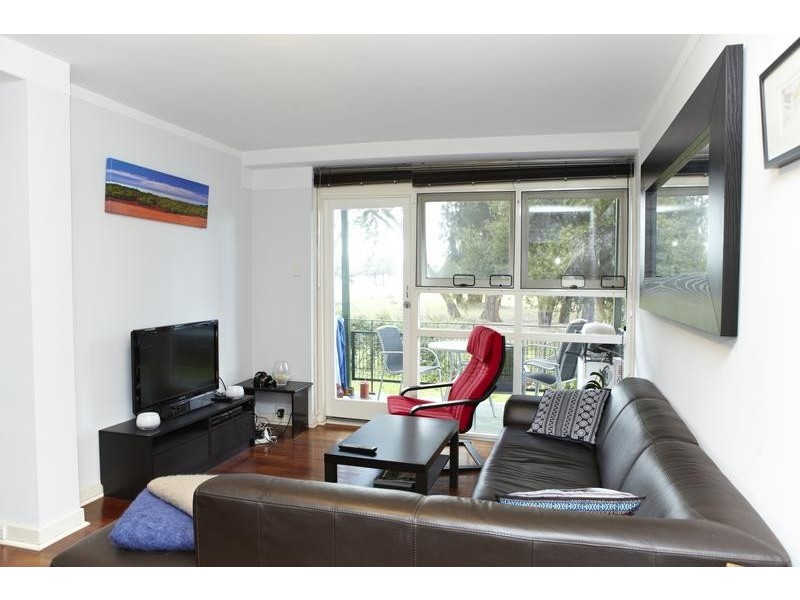 2/168 Broadway, Crawley WA 6009