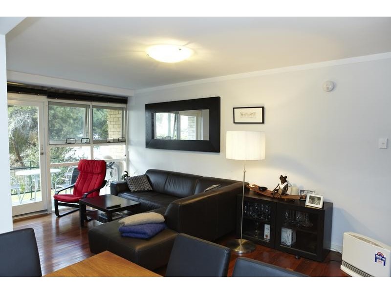 2/168 Broadway, Crawley WA 6009