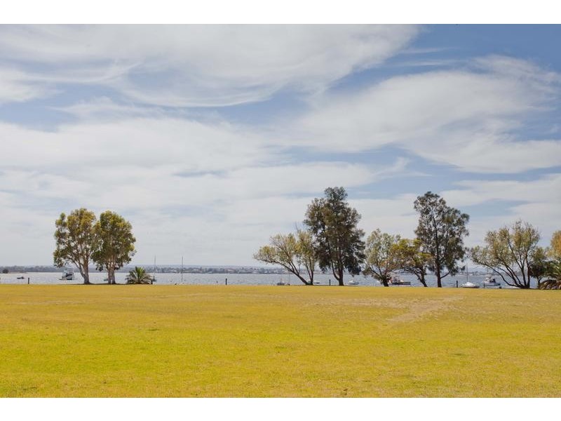 2/168 Broadway, Crawley WA 6009