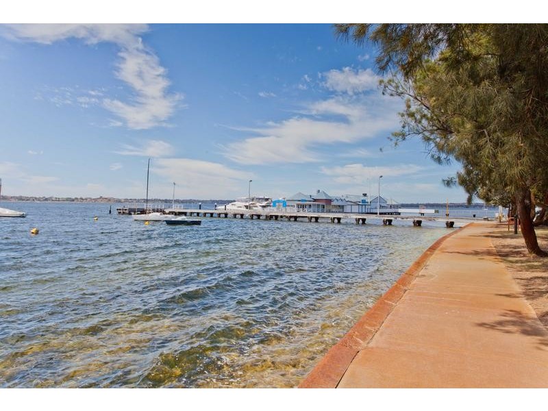 2/168 Broadway, Crawley WA 6009