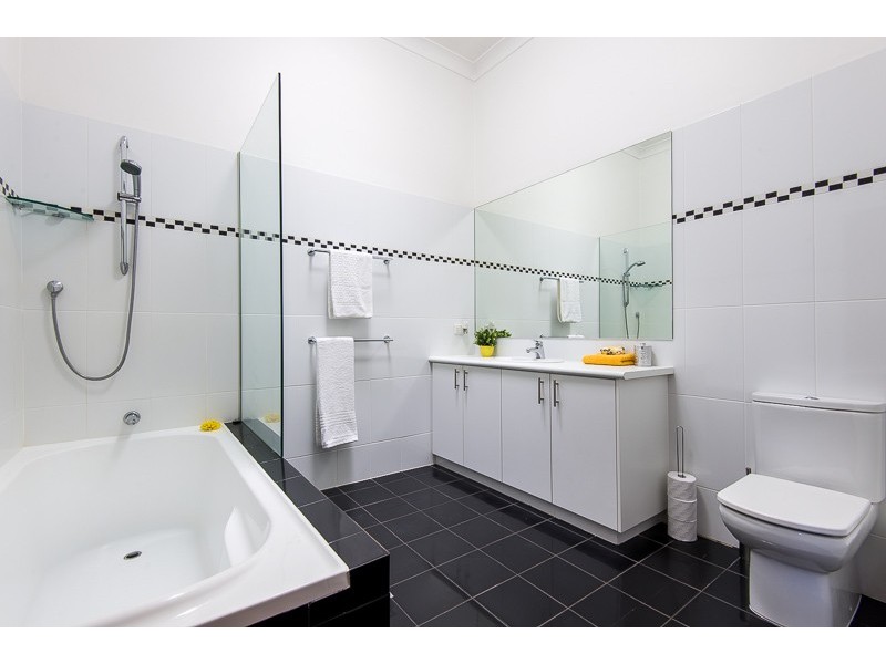 8 Berkeley Crs, Floreat WA 6014