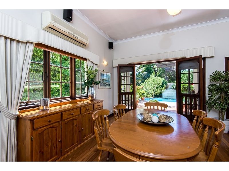 8 Berkeley Crs, Floreat WA 6014