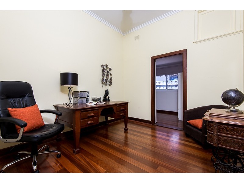 8 Berkeley Crs, Floreat WA 6014