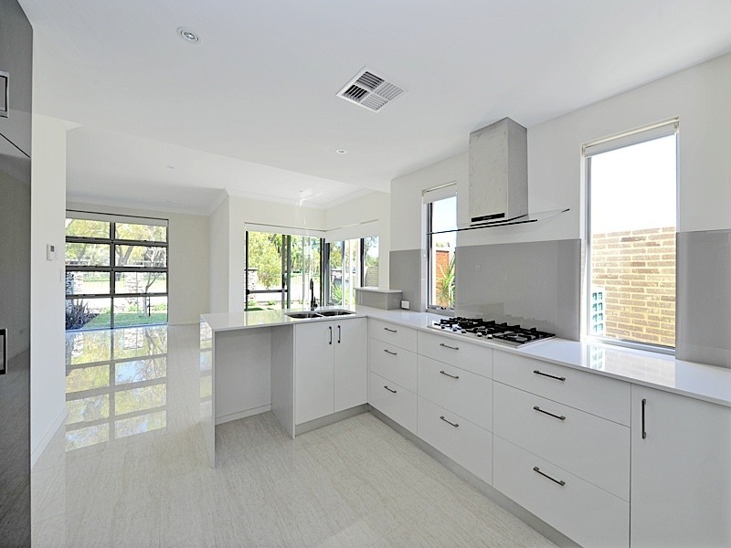 11 Alumni Tce, Churchlands WA 6018