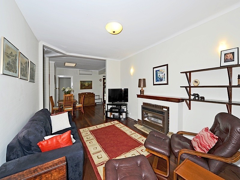 217 Woodside Street, Doubleview WA 6018