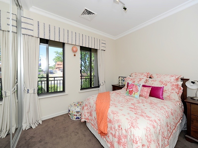 25 First Ave, Mount Lawley WA 6050