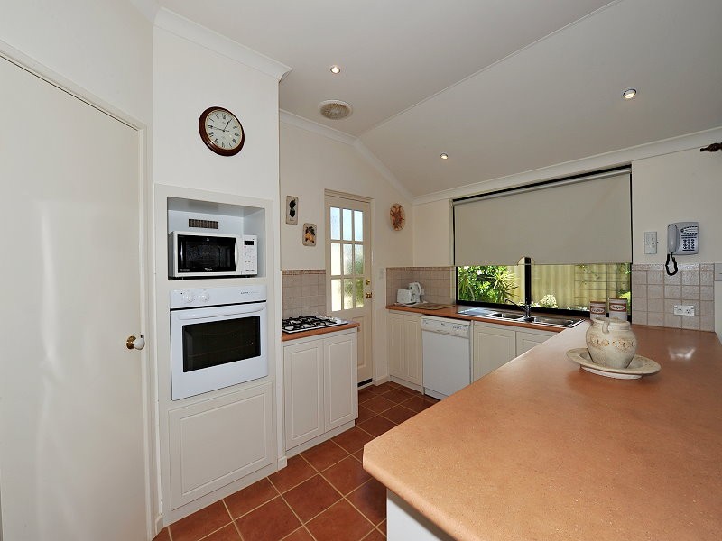 28 Pesaro Green, Secret Harbour WA 6173