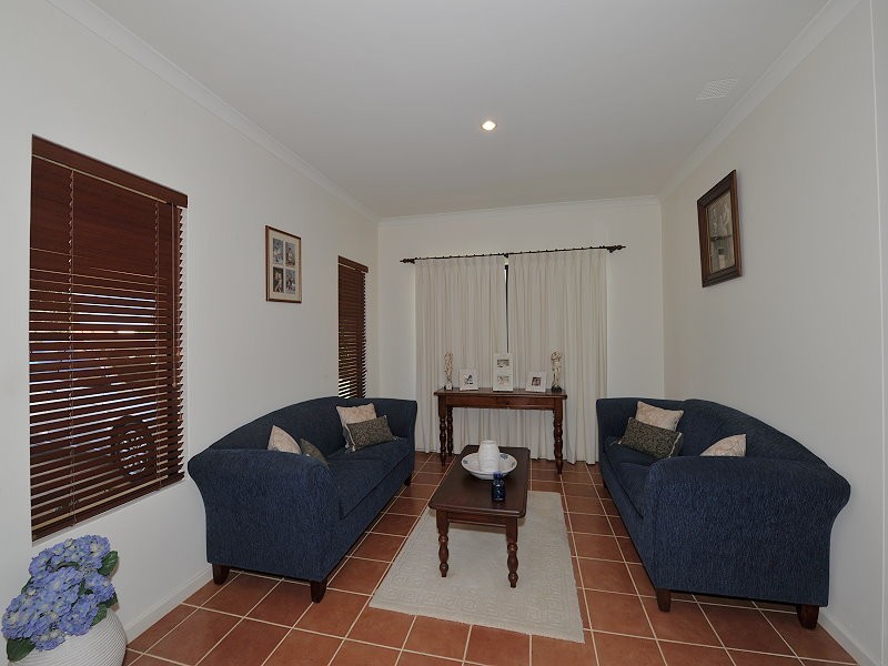 28 Pesaro Green, Secret Harbour WA 6173