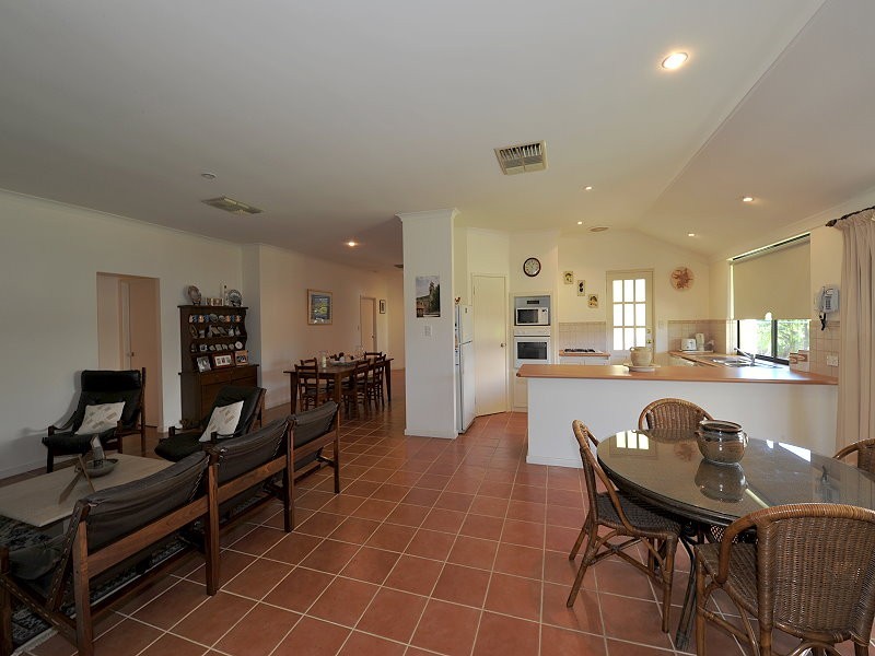 28 Pesaro Green, Secret Harbour WA 6173