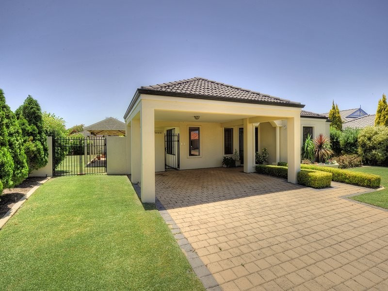 28 Pesaro Green, Secret Harbour WA 6173