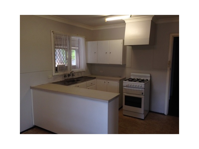 11 Denston Way, Girrawheen WA 6064