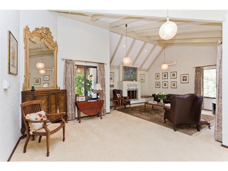 10 Thornbill Way, Churchlands WA 6018