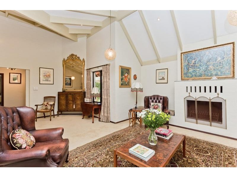 10 Thornbill Way, Churchlands WA 6018