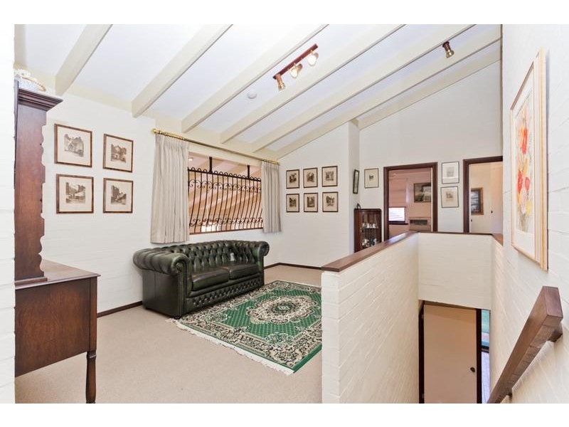 10 Thornbill Way, Churchlands WA 6018