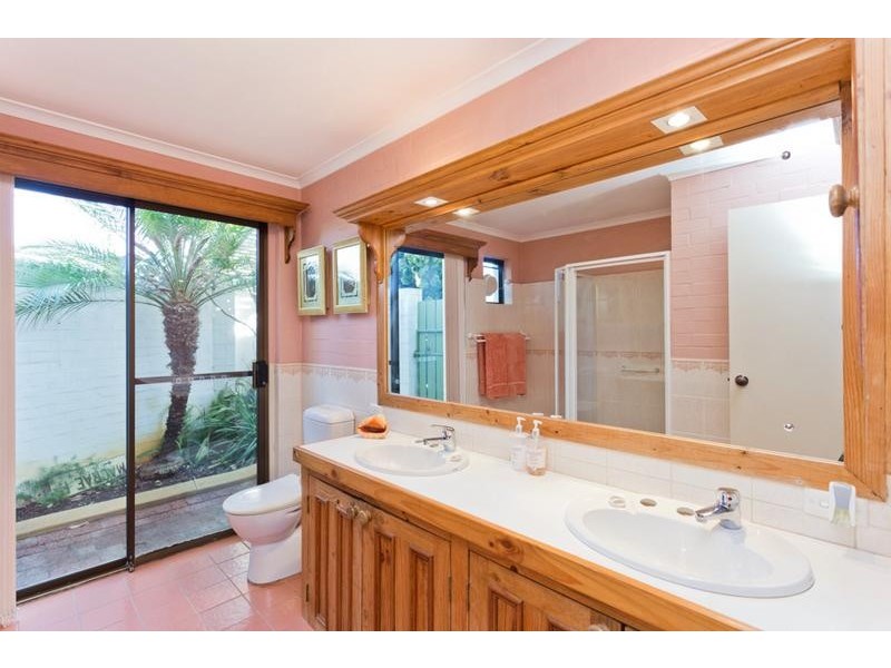 10 Thornbill Way, Churchlands WA 6018