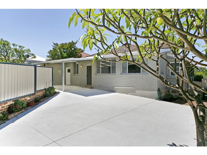 278 South Street, White Gum Valley WA 6162