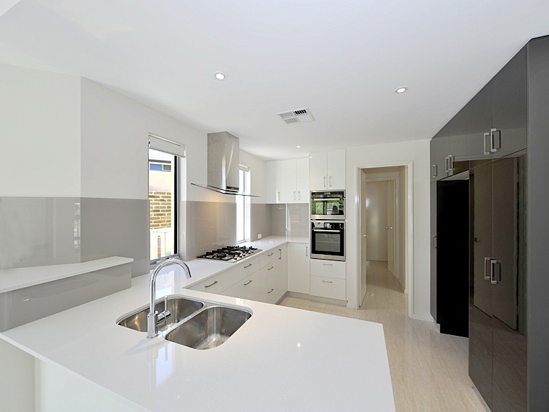 11 Alumni Tce, Churchlands WA 6018