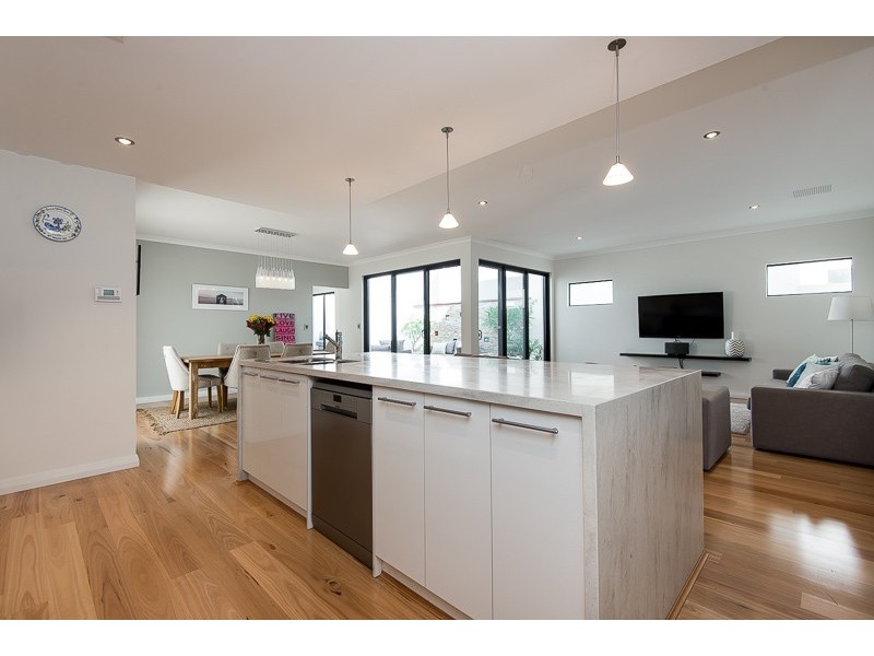 6 Grasstree Way, Churchlands WA 6018