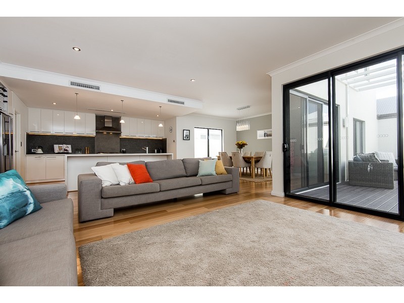 6 Grasstree Way, Churchlands WA 6018