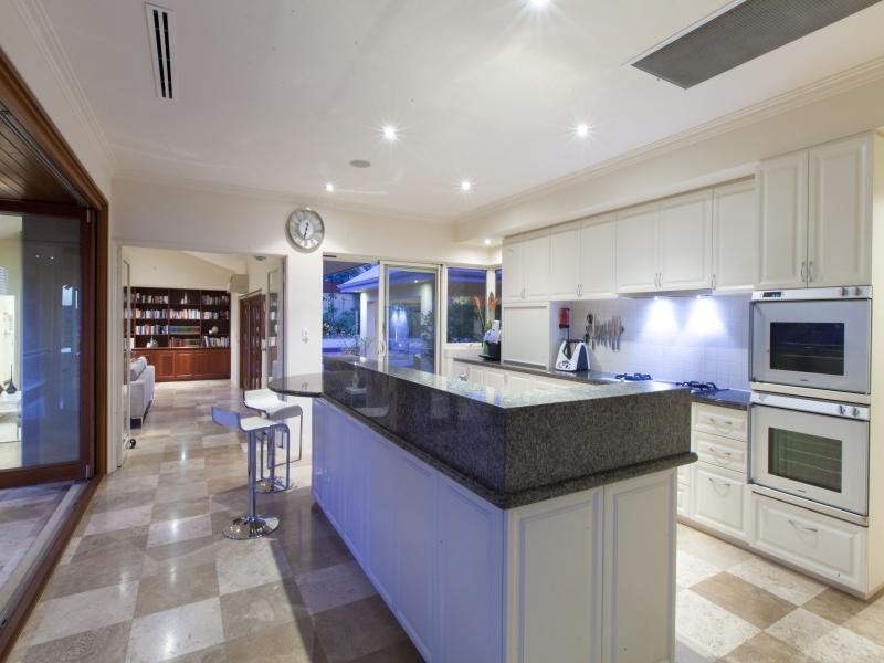 10 Calver Place, City Beach WA 6015