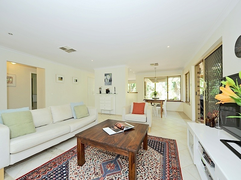1 Moss Vale, Floreat WA 6014