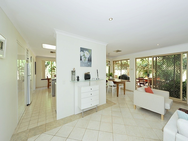 1 Moss Vale, Floreat WA 6014