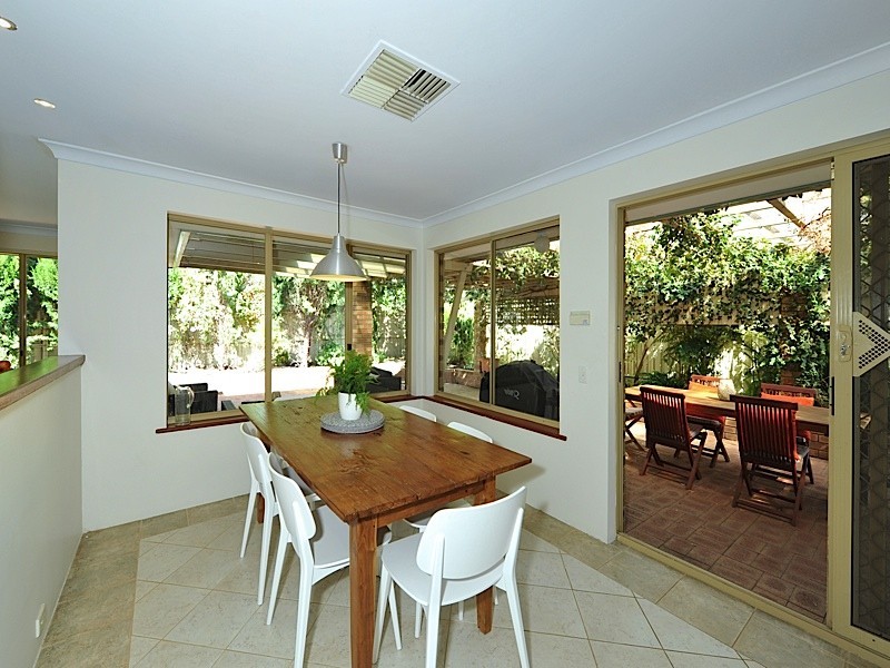1 Moss Vale, Floreat WA 6014