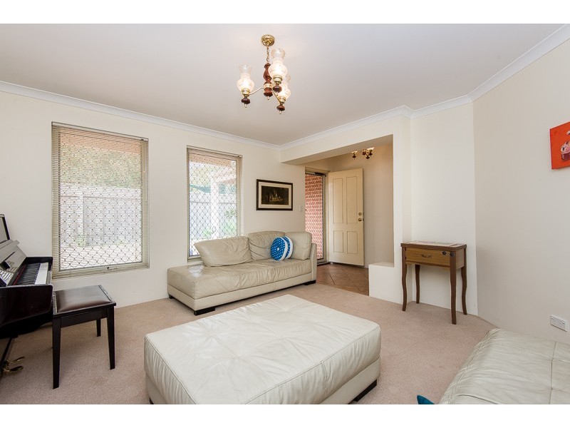 5a Lee Avenue, Hilton WA 6163