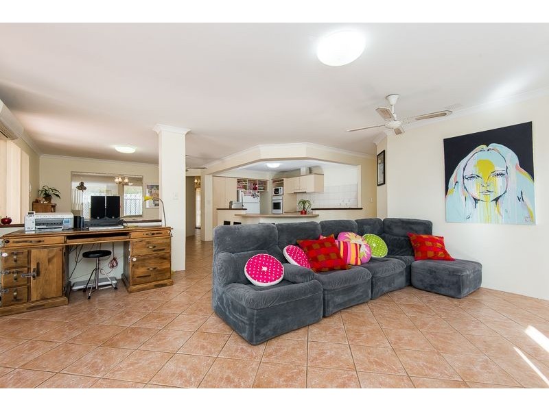 5a Lee Avenue, Hilton WA 6163