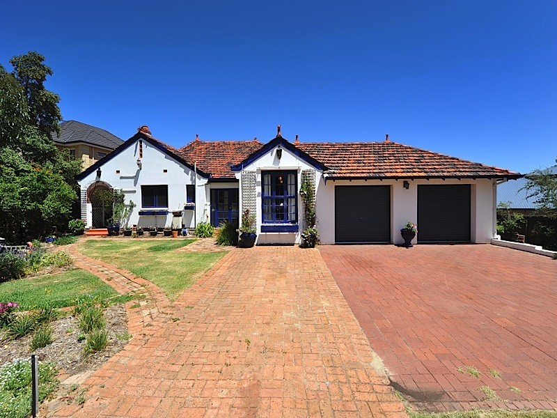 22 Hovea Crescent, City Beach WA 6015