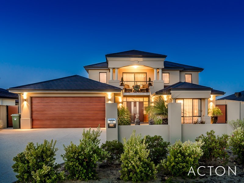 33 Kallatina Drive, Iluka WA 6028