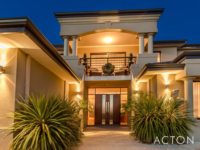 33 Kallatina Drive, Iluka WA 6028