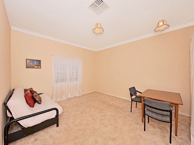 23 Sydenham Road, Doubleview WA 6018