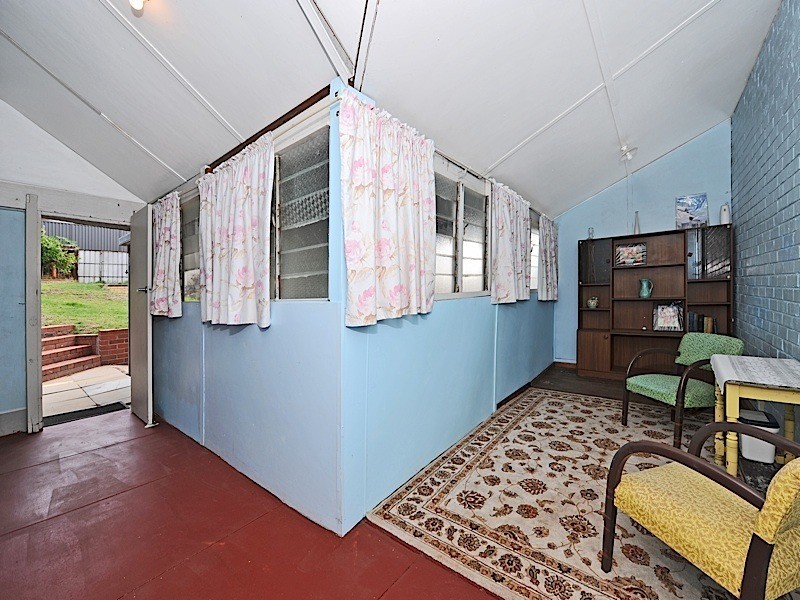 23 Sydenham Road, Doubleview WA 6018