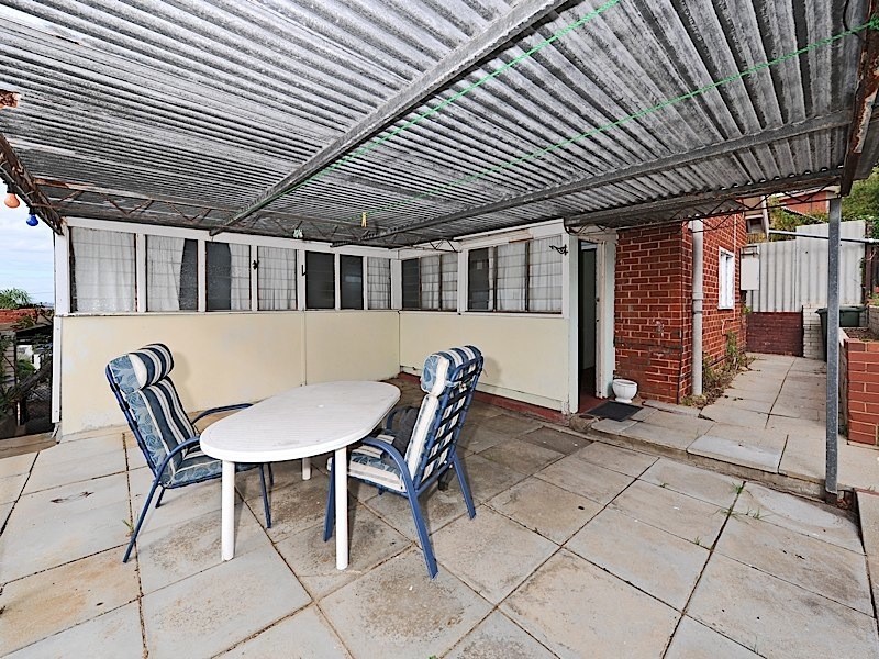 23 Sydenham Road, Doubleview WA 6018