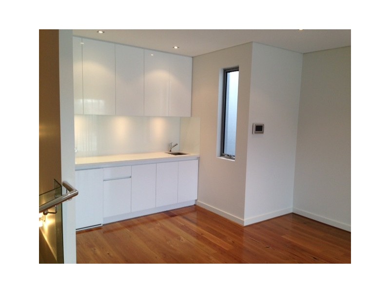 2 Gali Lane, City Beach WA 6015