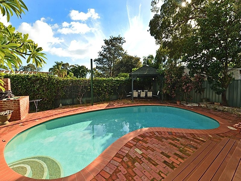 52 Dumfries Road, Floreat WA 6014