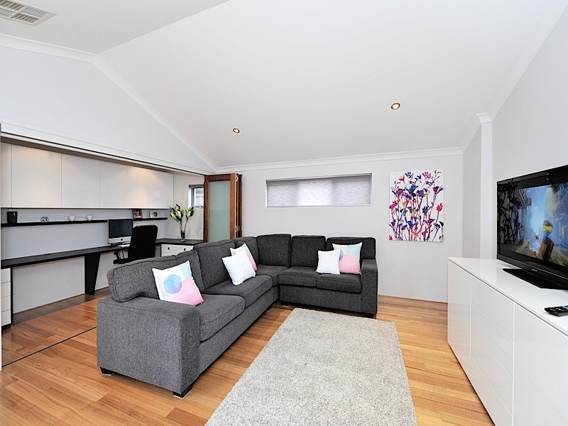 2 Village Mews, Floreat WA 6014