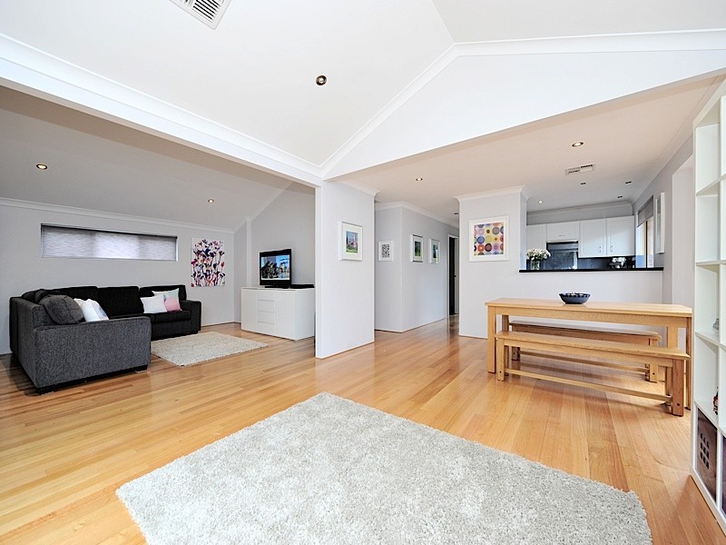 2 Village Mews, Floreat WA 6014