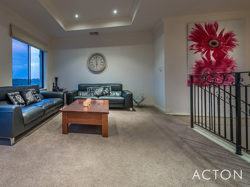 61 Pine Valley Pass, Connolly WA 6027