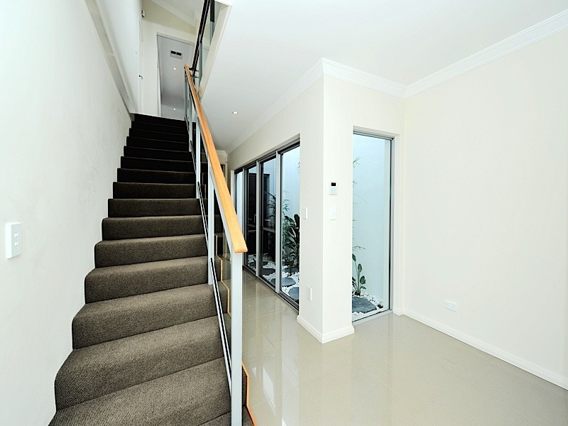 13 Alumni Terrace, Churchlands WA 6018