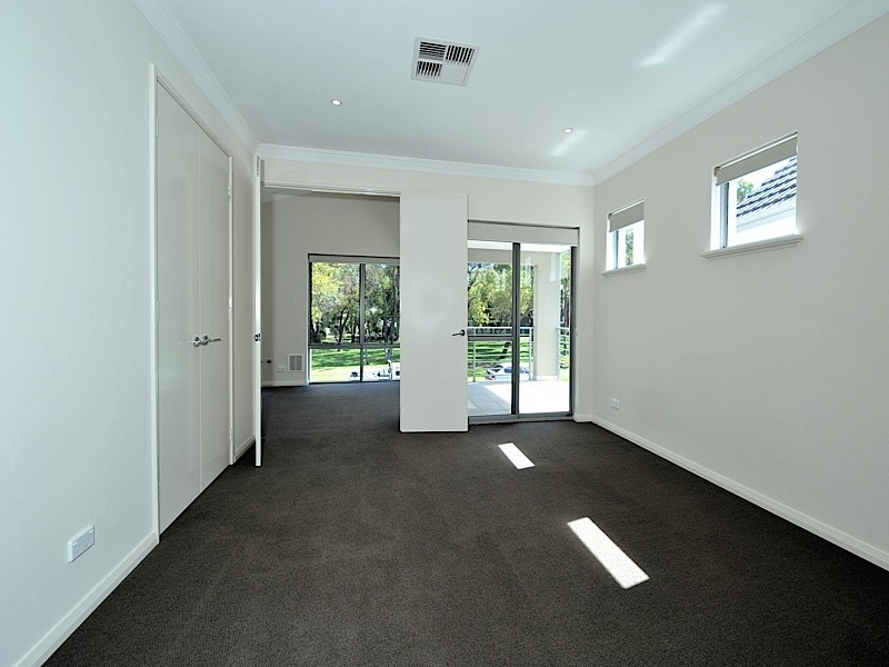 13 Alumni Terrace, Churchlands WA 6018