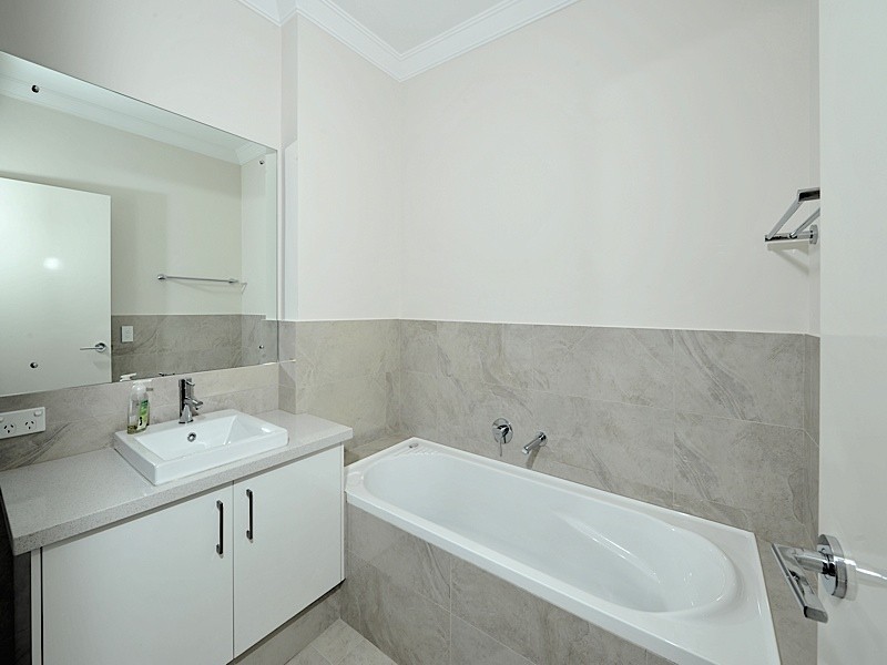 13 Alumni Terrace, Churchlands WA 6018