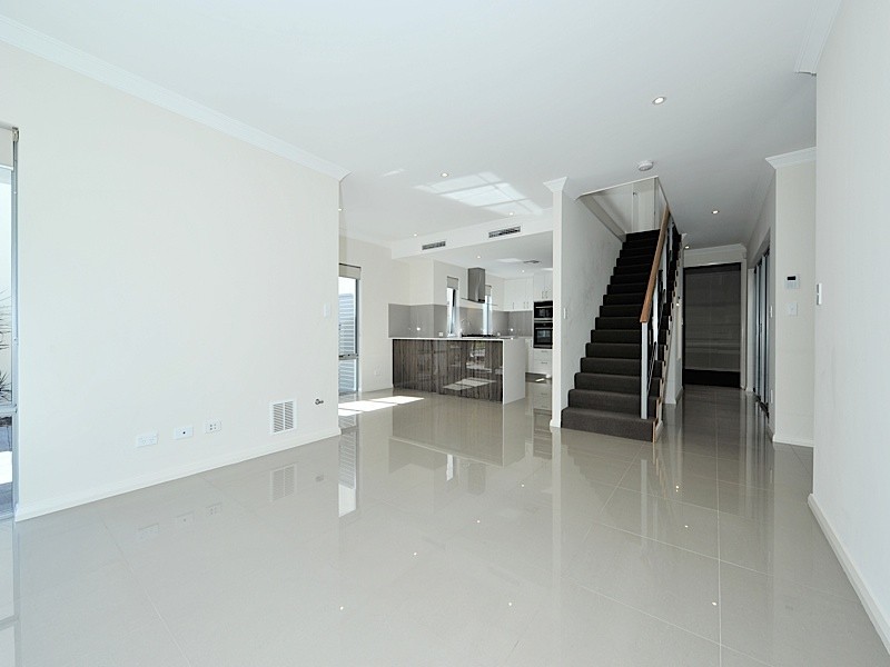 13 Alumni Terrace, Churchlands WA 6018