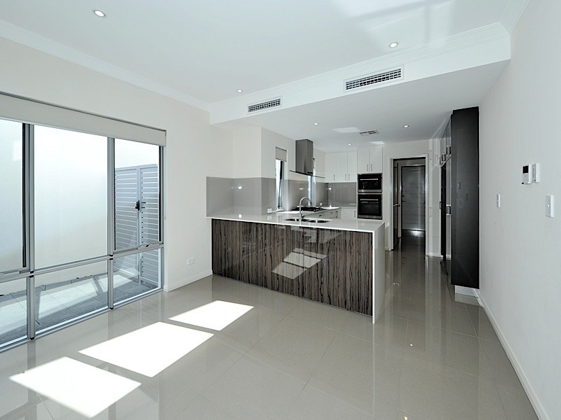 13 Alumni Terrace, Churchlands WA 6018